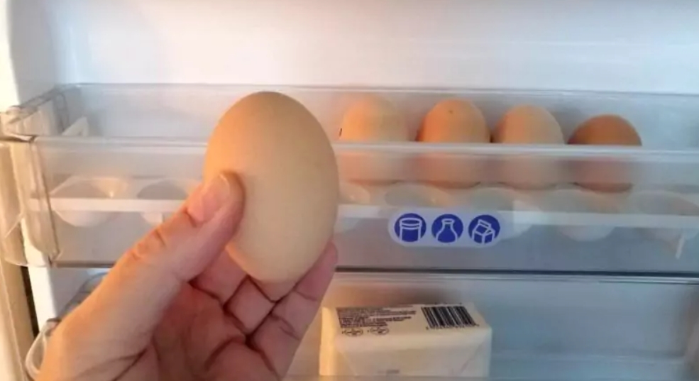 skladovani-vajec-lednice