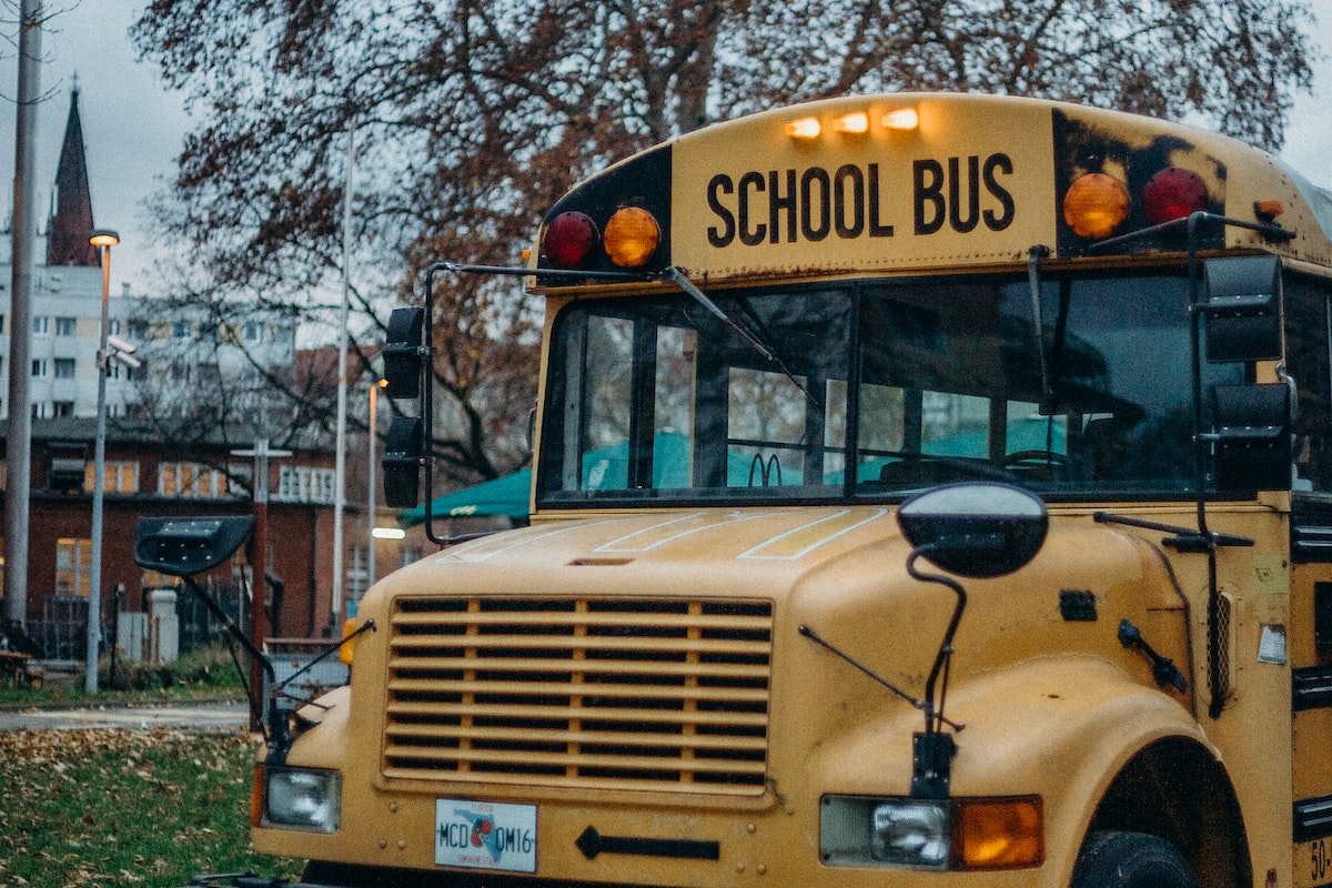 skolni-autobus
